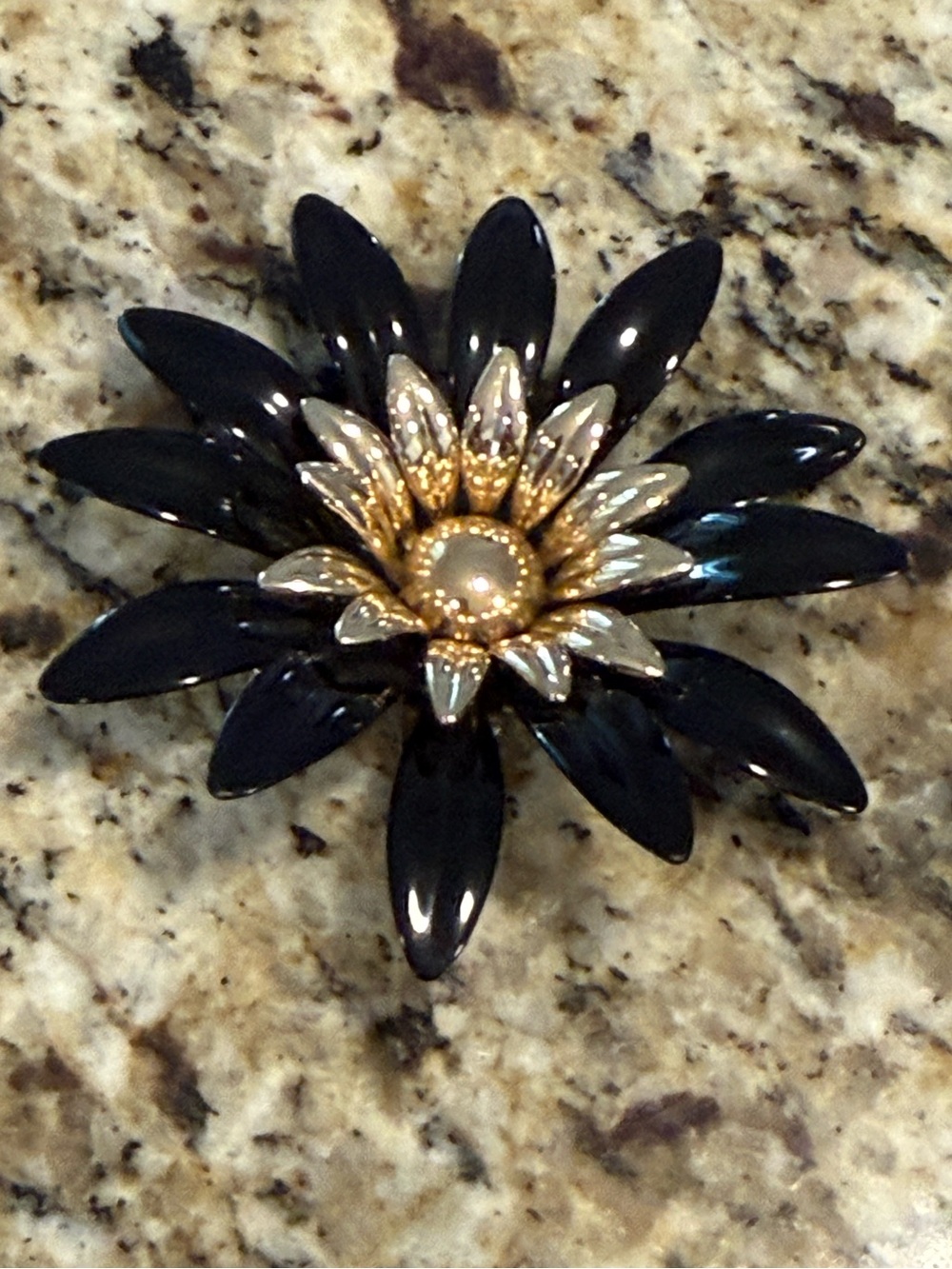 Vintage floral brooch avante garde rockabilly elegant black silver gold tone